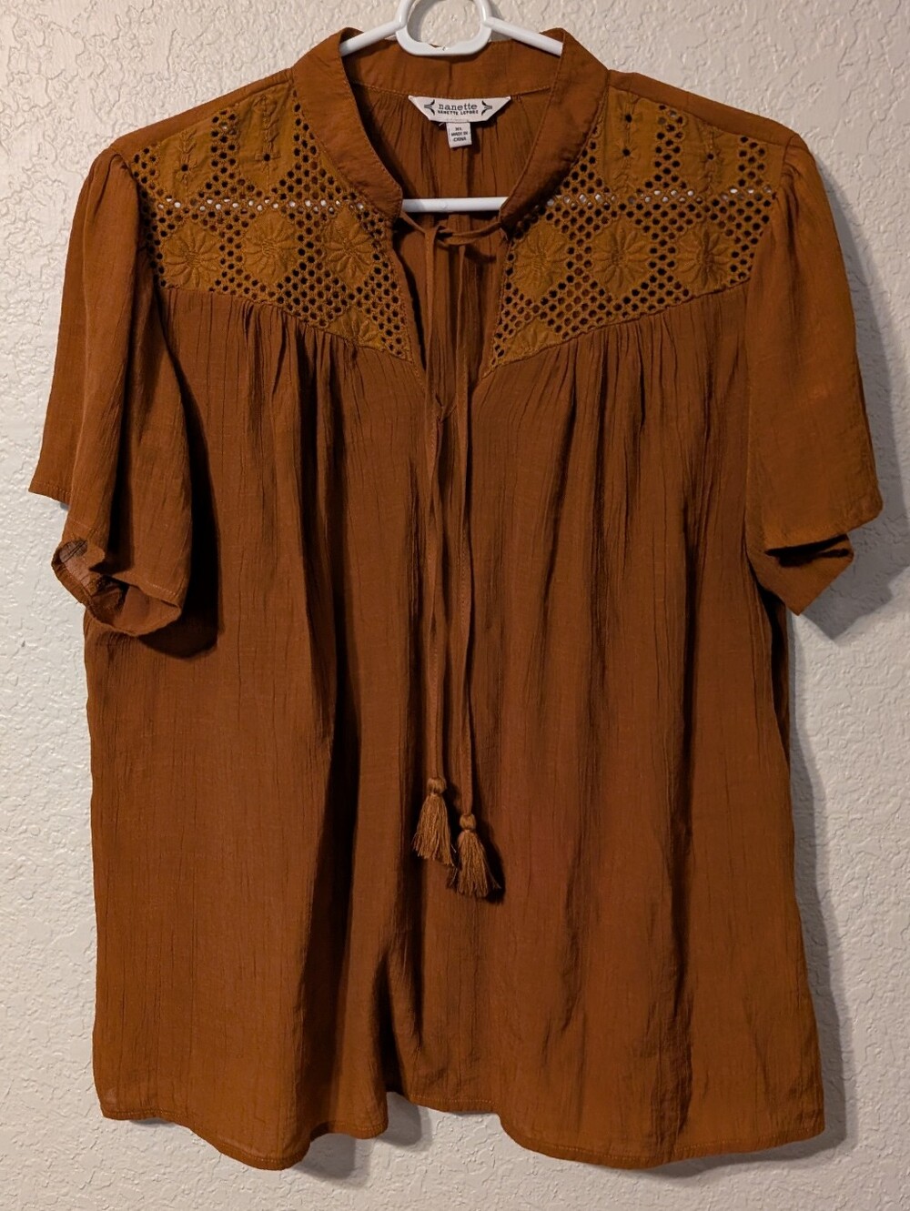 Nanette Lepore Burnt Orange / Brown Crochet Lace Shoulder Tie-front Blouse, XL - Picture 2 of 7
